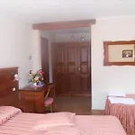 Les Noyers Nocleg ze śniadaniem 3*