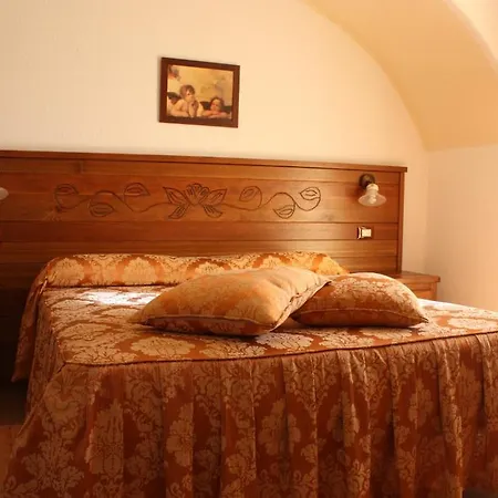 Les Noyers Bed & Breakfast