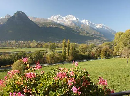 Les Noyers Verrayes