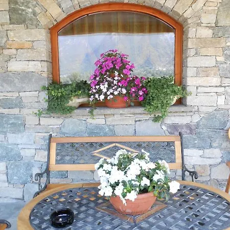 Les Noyers Bed & Breakfast