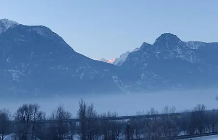 Les Noyers Oda ve Kahvaltı 3*