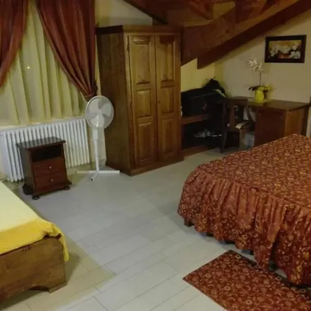 Les Noyers Bed & Breakfast Verrayes