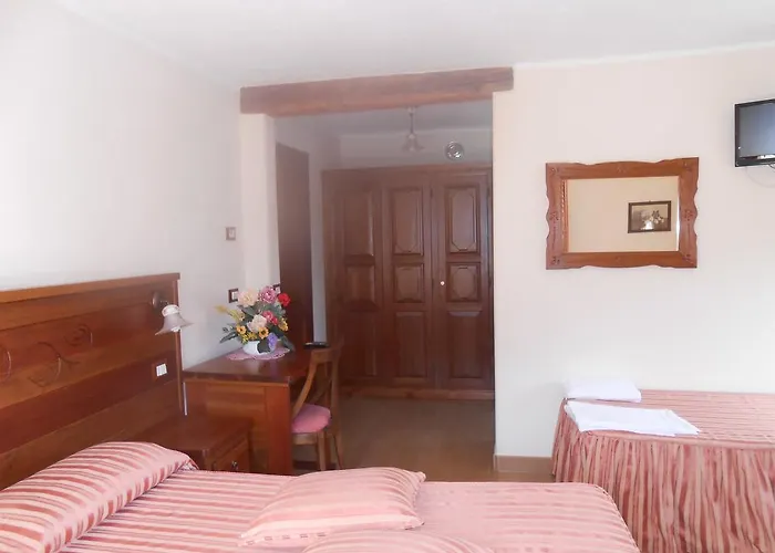 Les Noyers Bed & Breakfast 3*