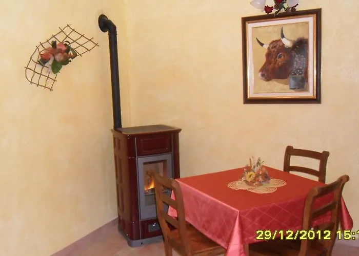 Les Noyers Bed & Breakfast 3*