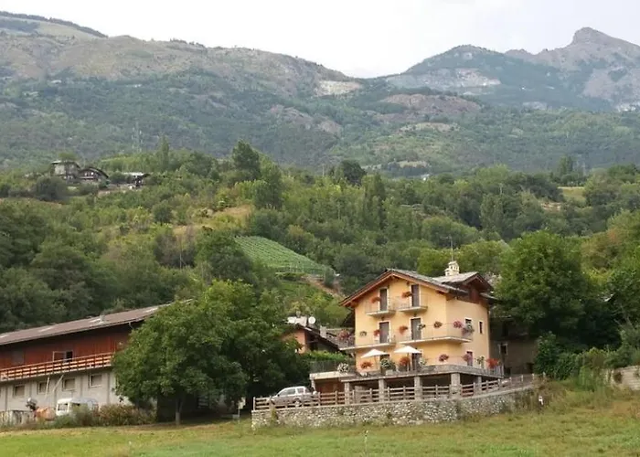 Les Noyers Bed & Breakfast